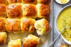 Garlic, Herb and Cheese Pull-Apart